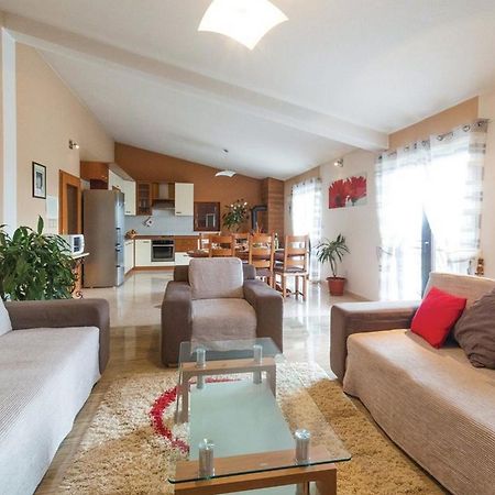 Mediterranean Stylish Villa With Pool In Kastel Stari Kaštela Eksteriør bilde